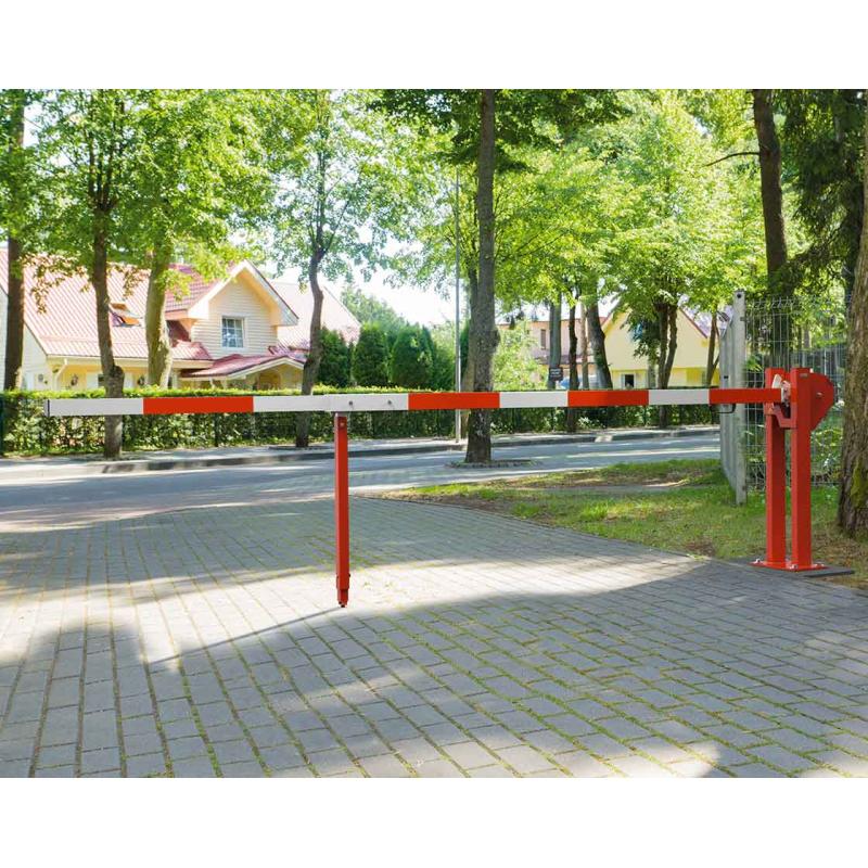 Universal boom barrier with gas cylinder system -site image